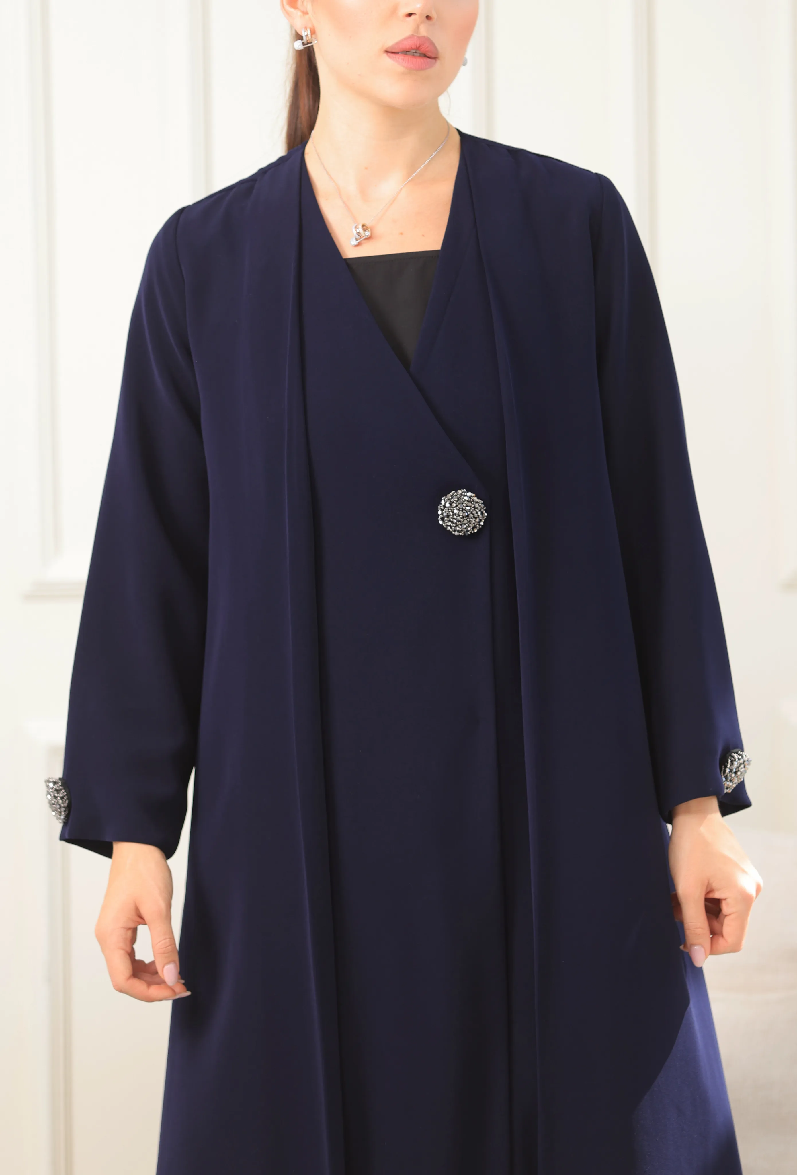 عباية كريب بأزرار شك