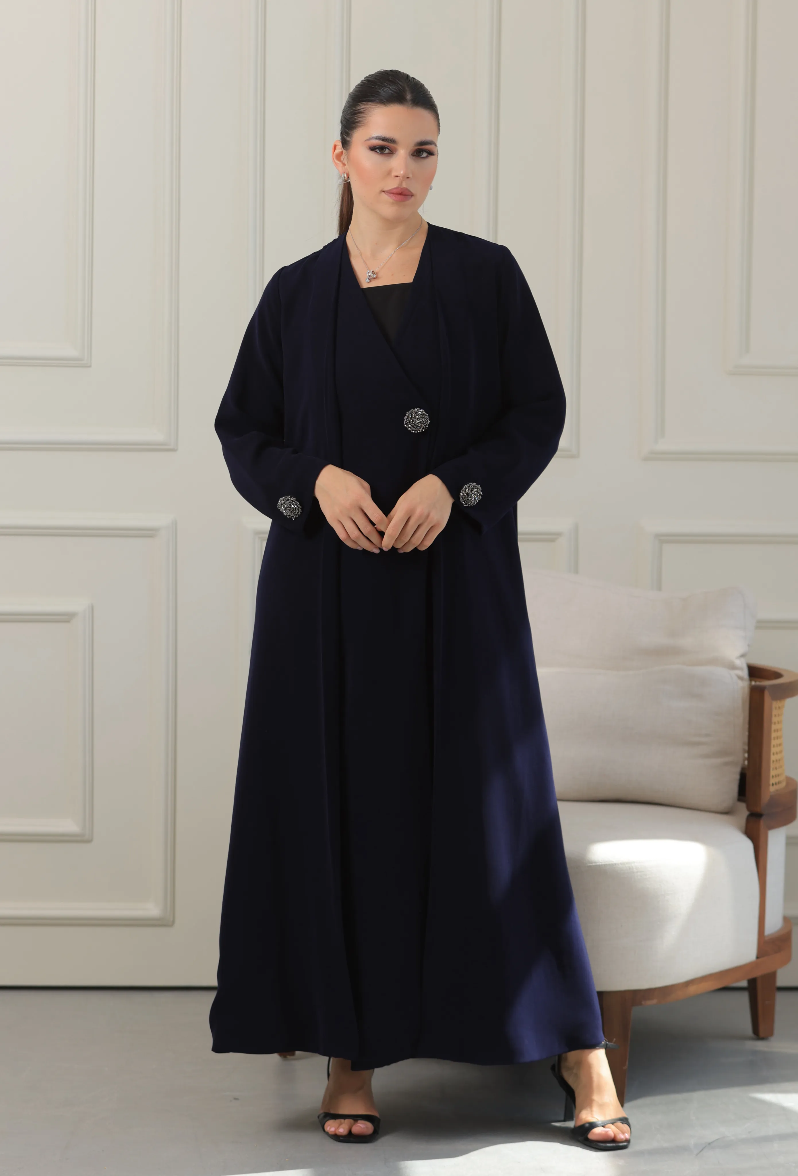 عباية كريب بأزرار شك