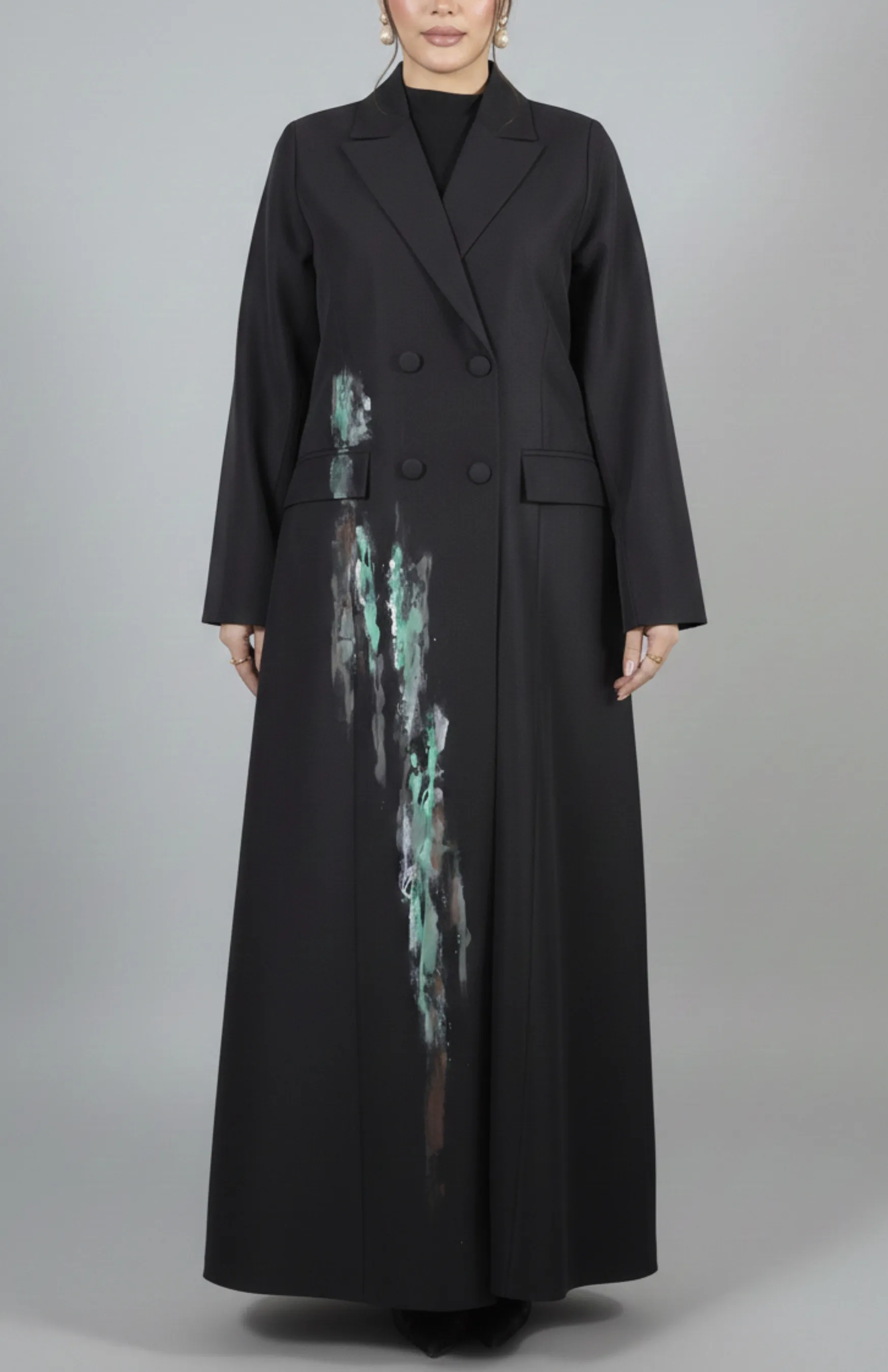 عباية بليزر كريب - بلمسة فنية