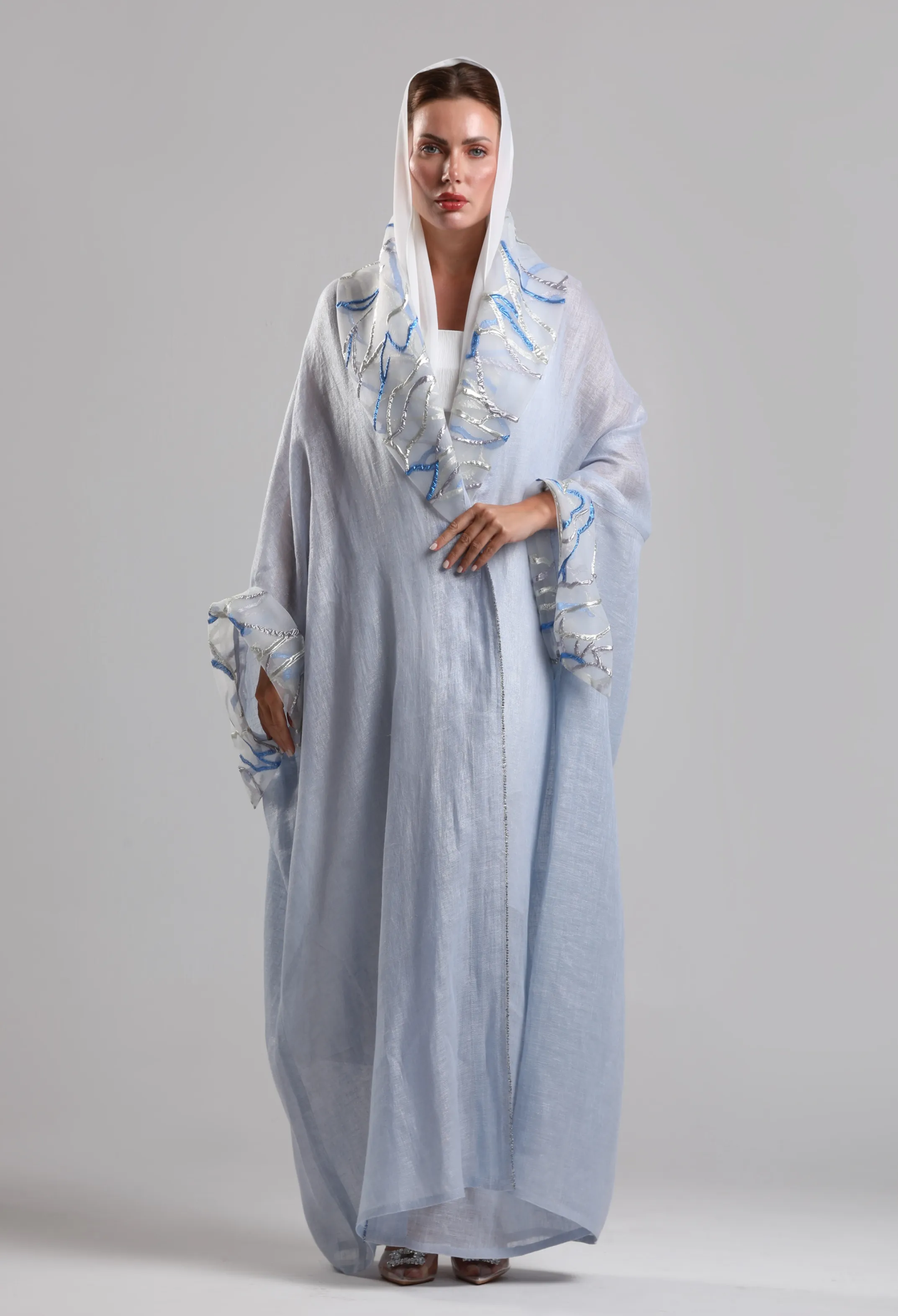 بشت لينن فاخر بالأزرق الفاتح مع الفضي