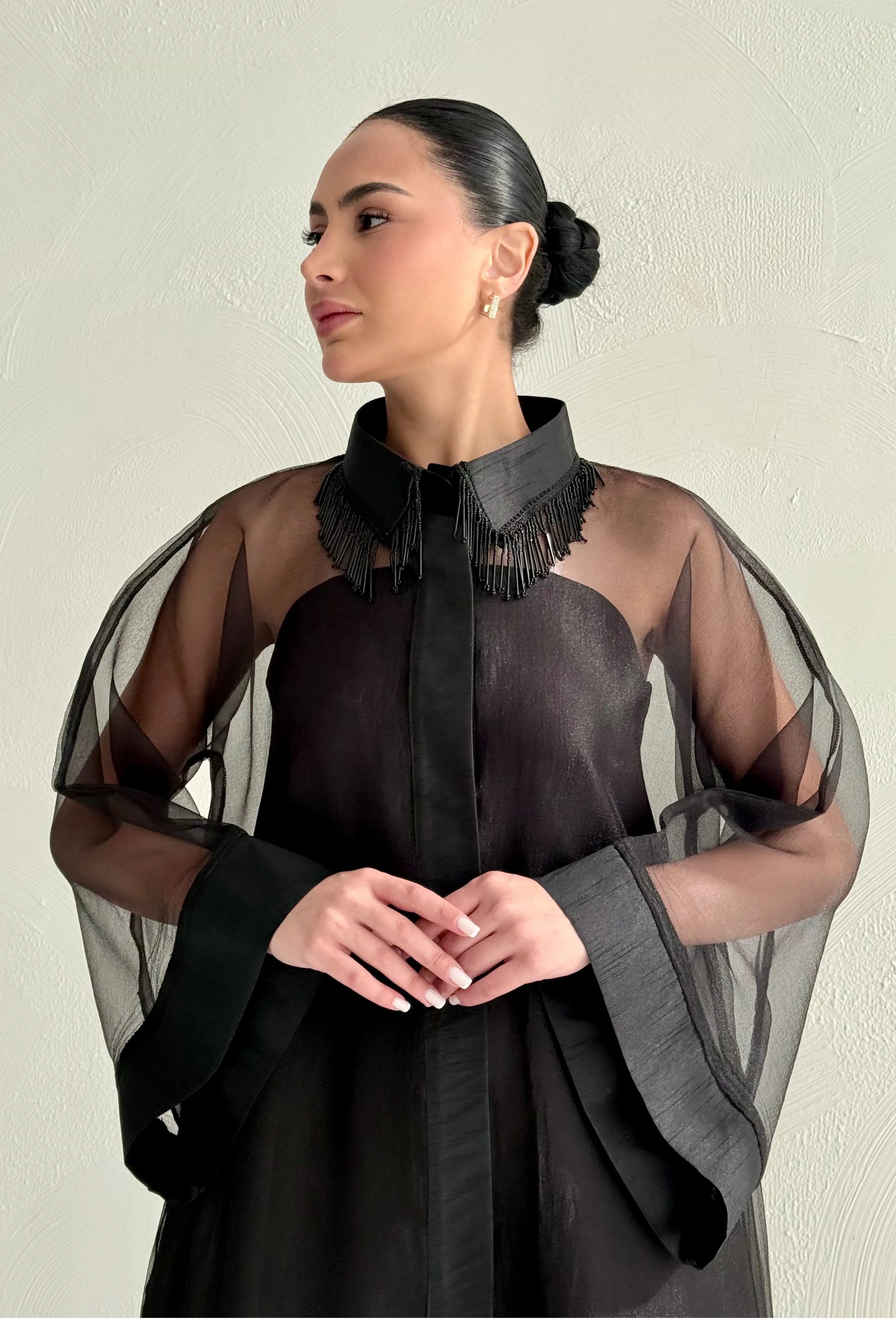 جلابية بياقة خرز