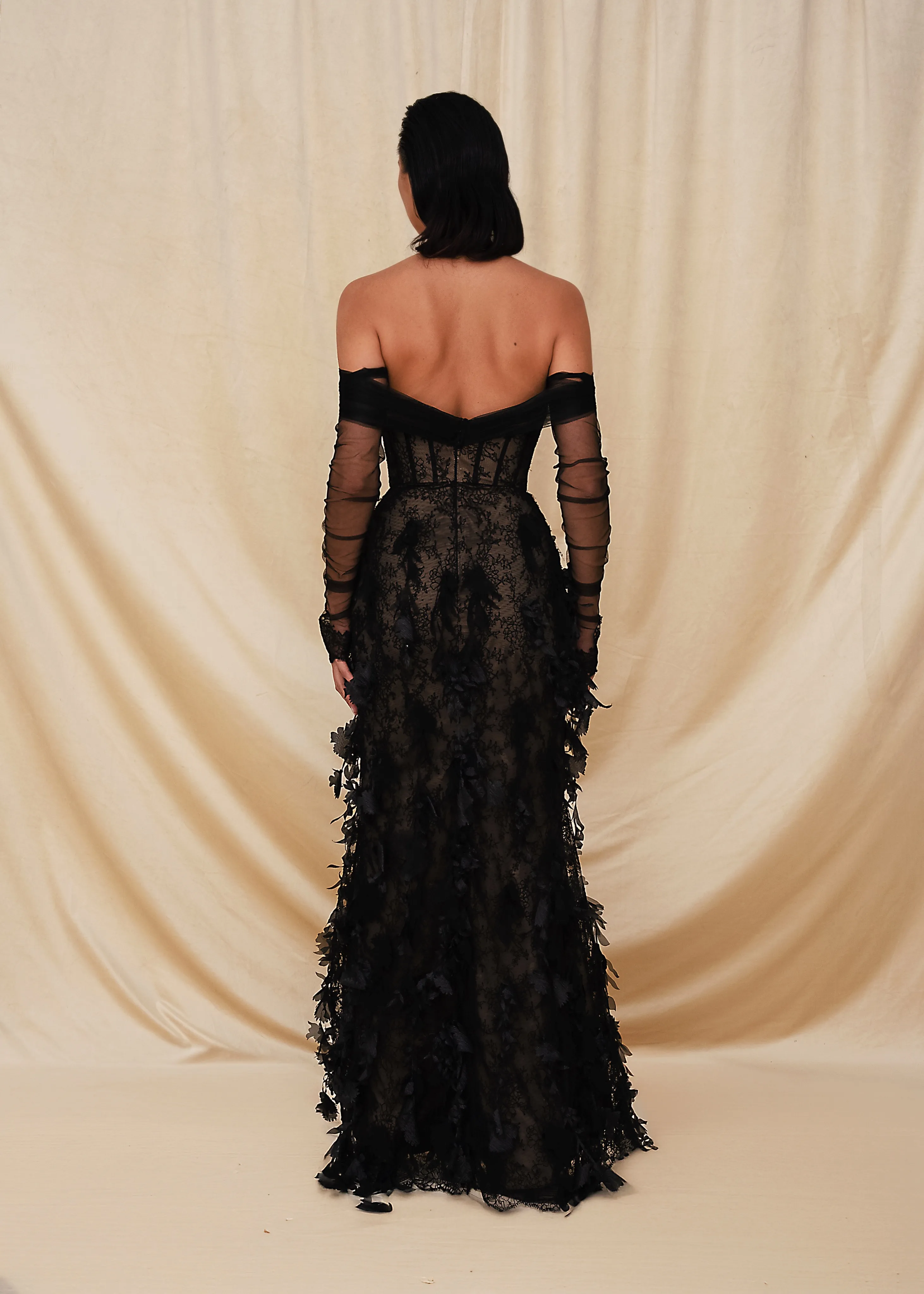 فستان دانتيل جوبير أوف شولدر