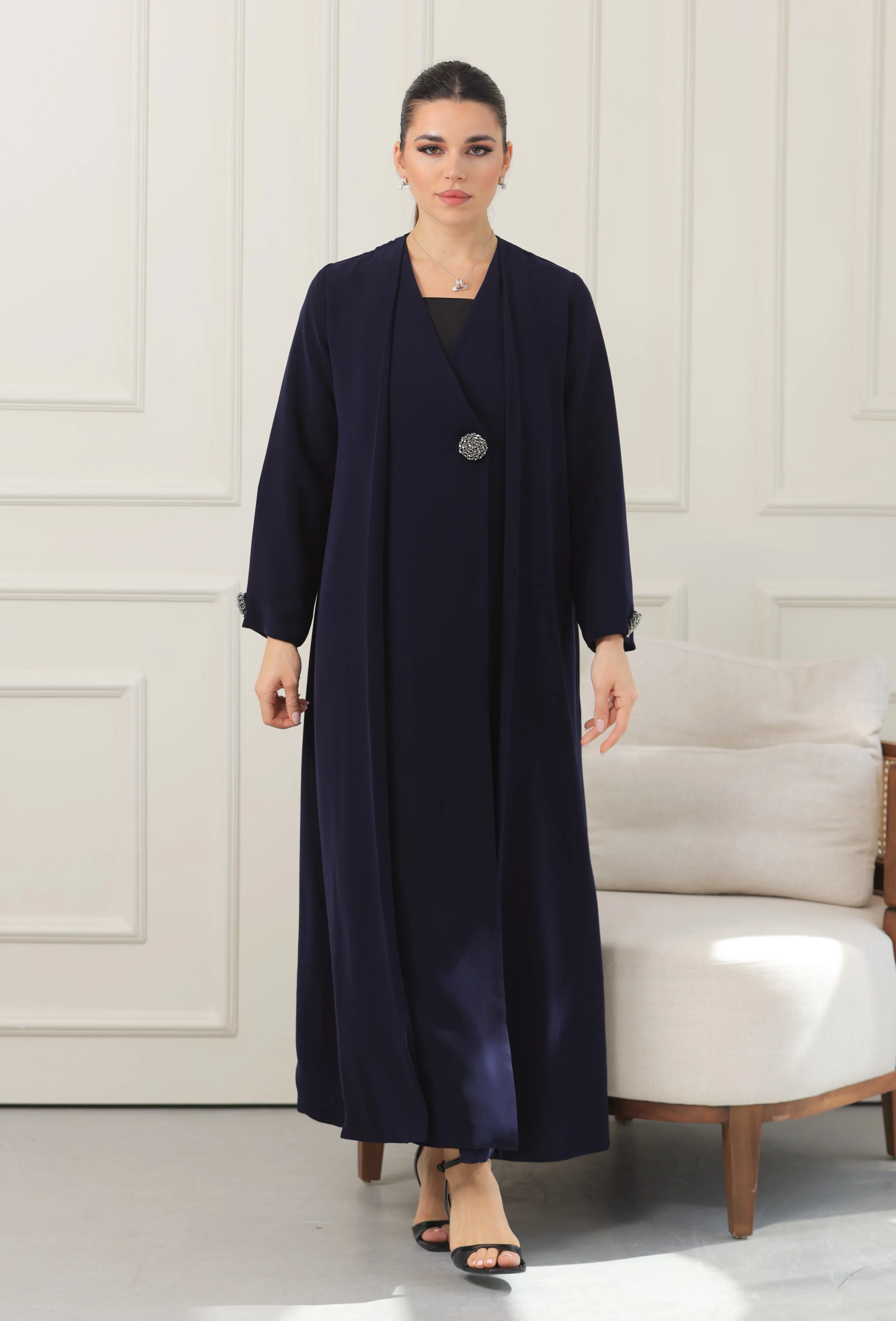 عباية كريب بأزرار شك